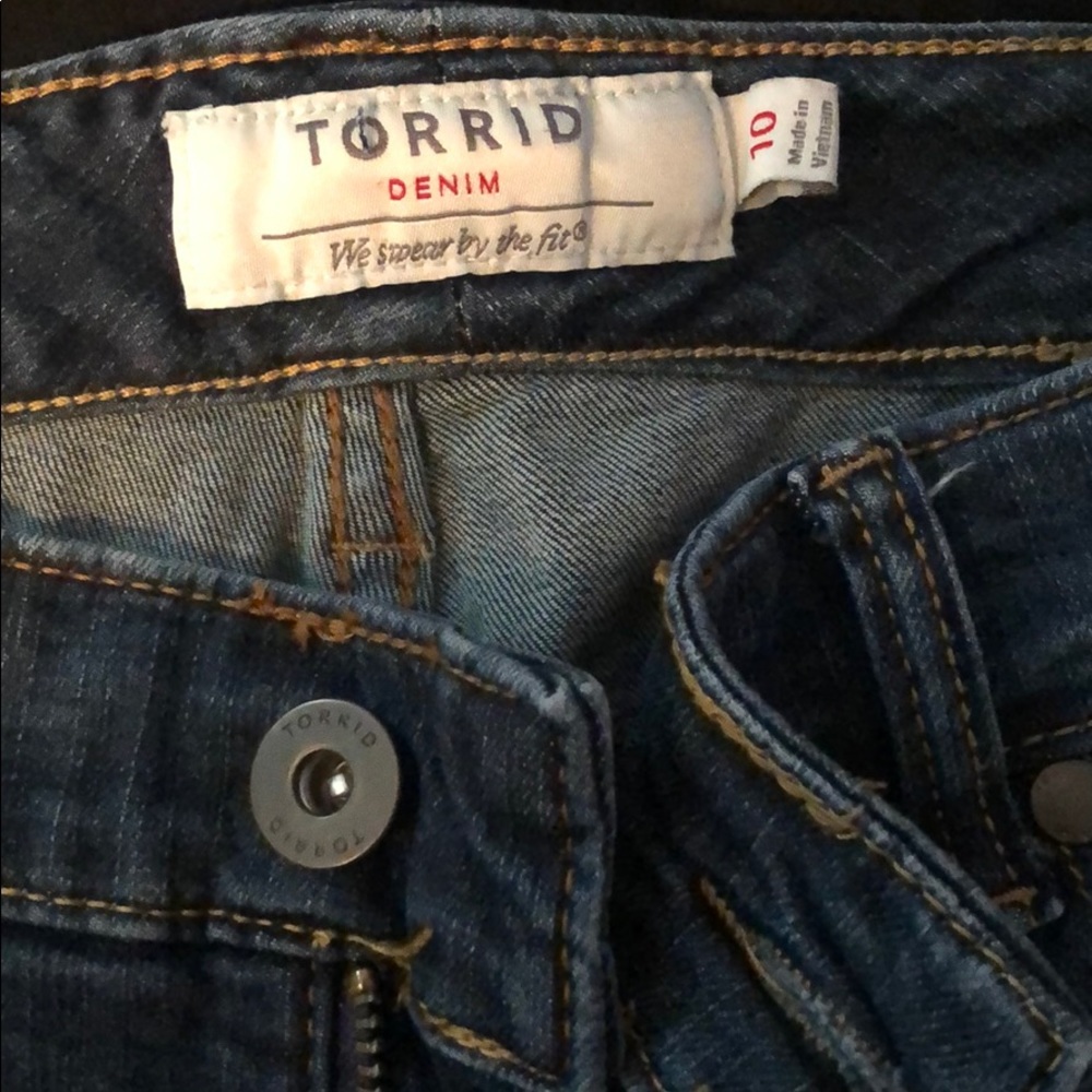 Torrid denim shorts size 10